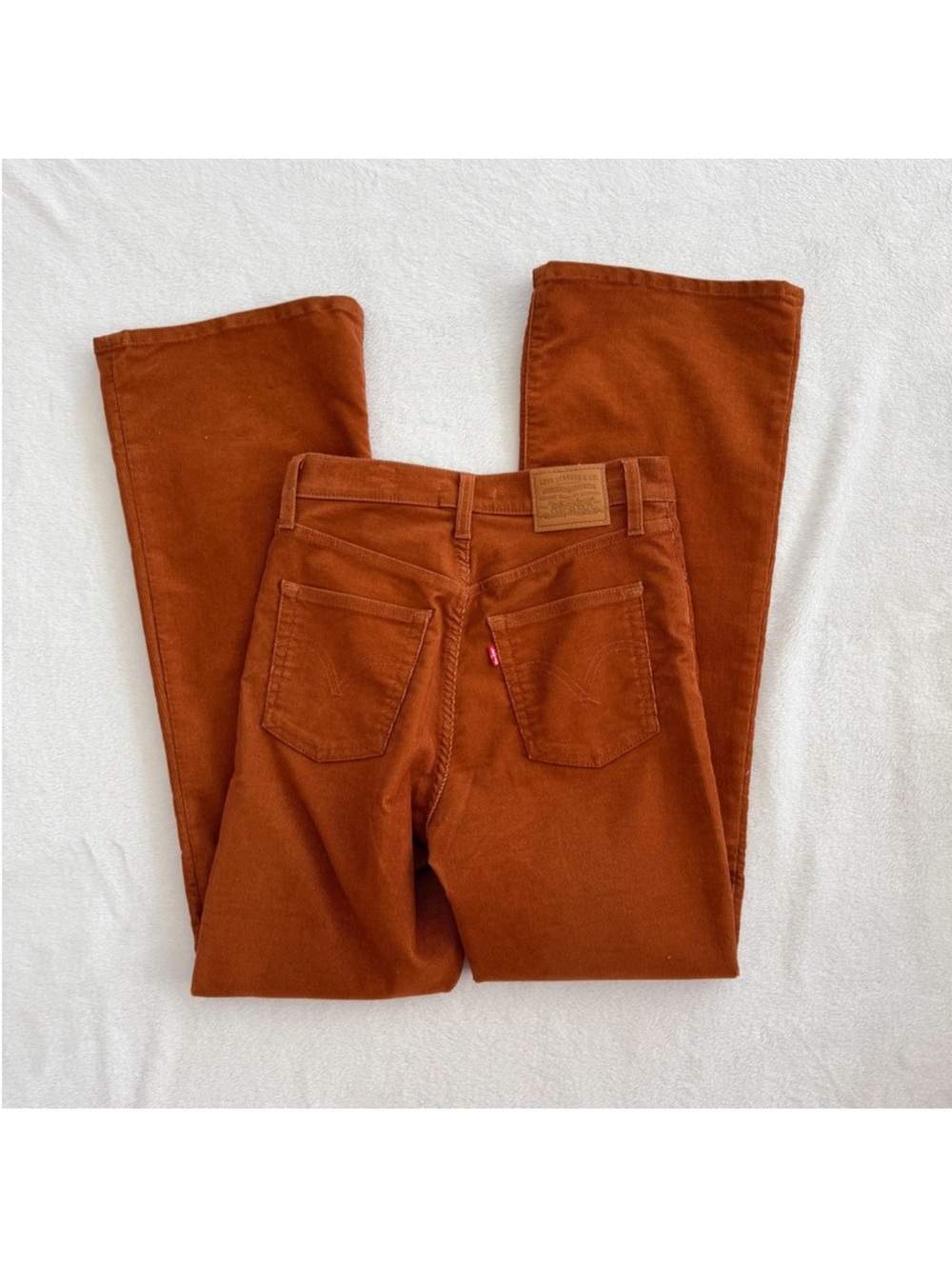 Levi's Premium Ribcage Flare
Corduroy Pants Rust Orange Size
26 High Rise - Picture 7 of 10